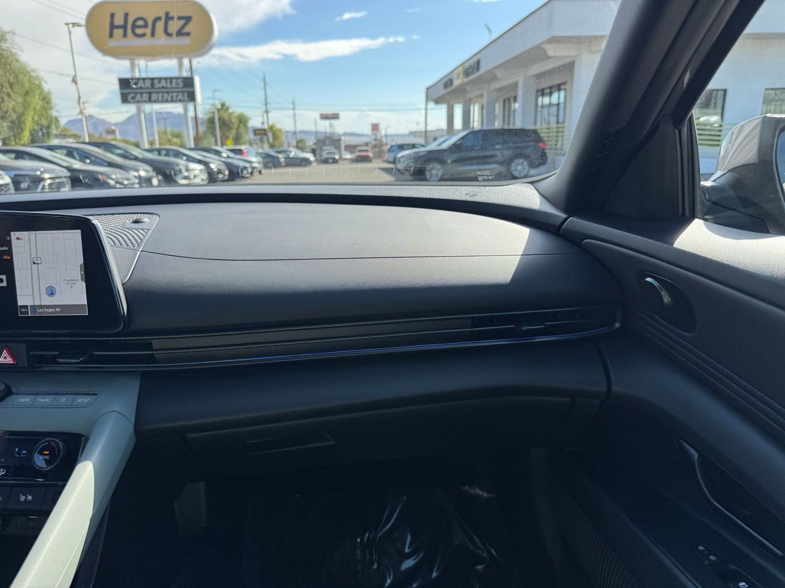 Thumbnail: 2025 Hyundai Elantra - 33