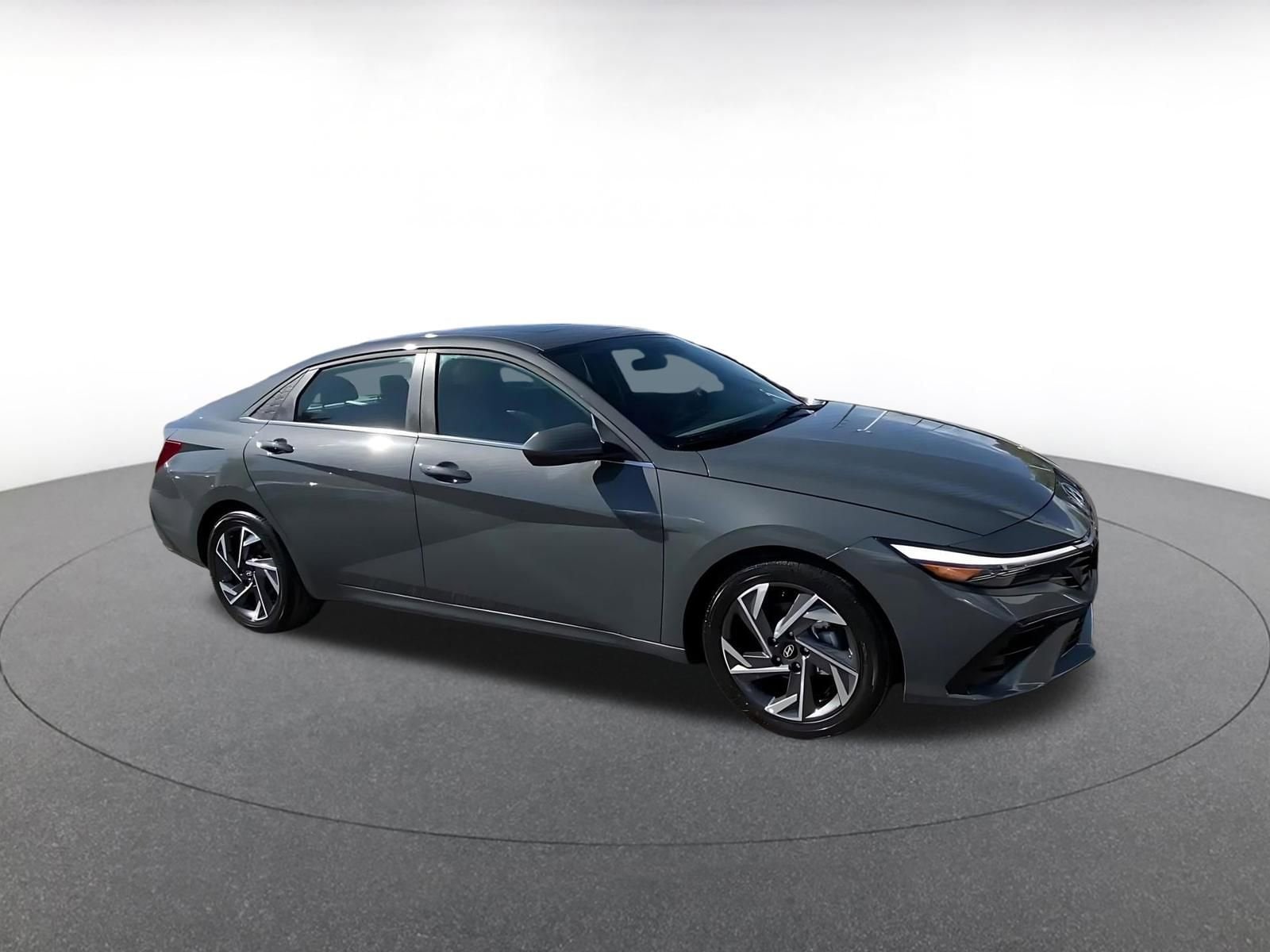 Thumbnail: 2025 Hyundai Elantra - 2