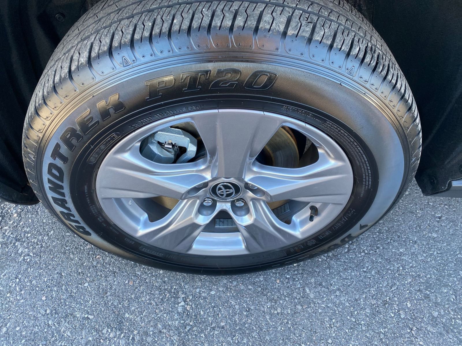 Thumbnail: 2025 Toyota RAV4 - 30