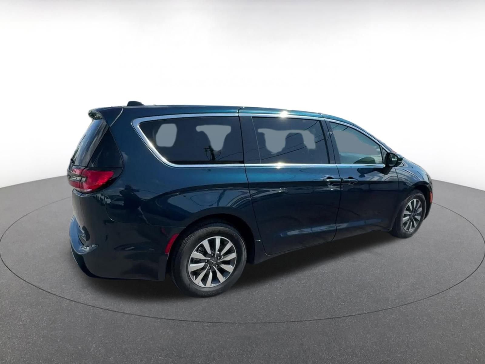 Thumbnail: 2023 Chrysler Pacifica - 13
