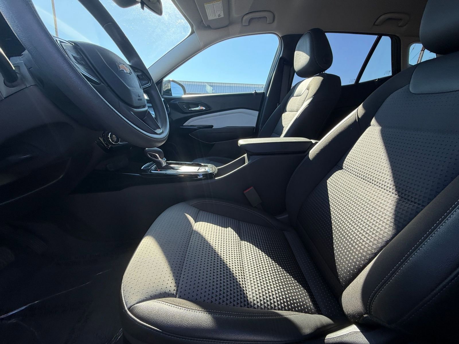 Thumbnail: 2025 Chevrolet Trax - 24