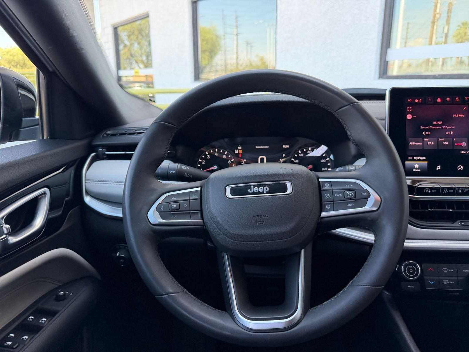 Thumbnail: 2025 Jeep Compass - 34