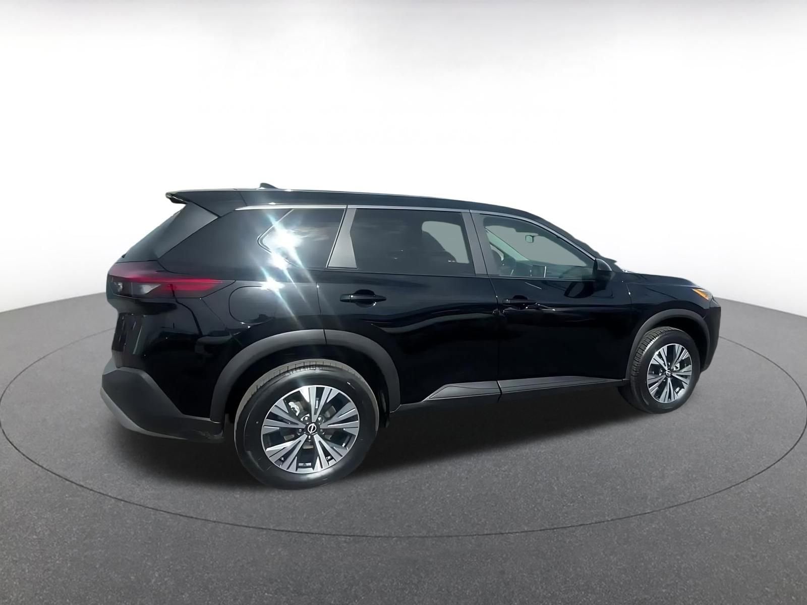 Thumbnail: 2023 Nissan Rogue - 15