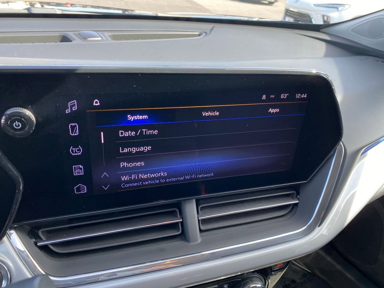 Thumbnail: 2025 Chevrolet Trax - 20