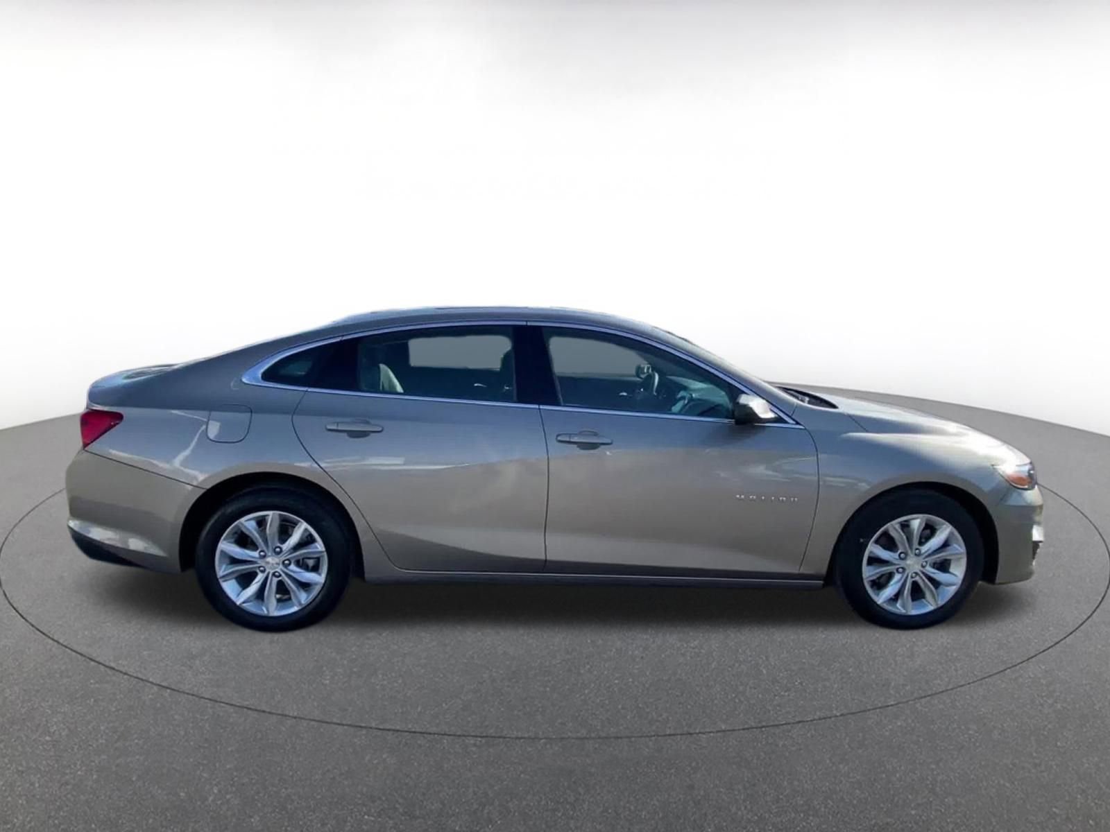 Thumbnail: 2024 Chevrolet Malibu - 16