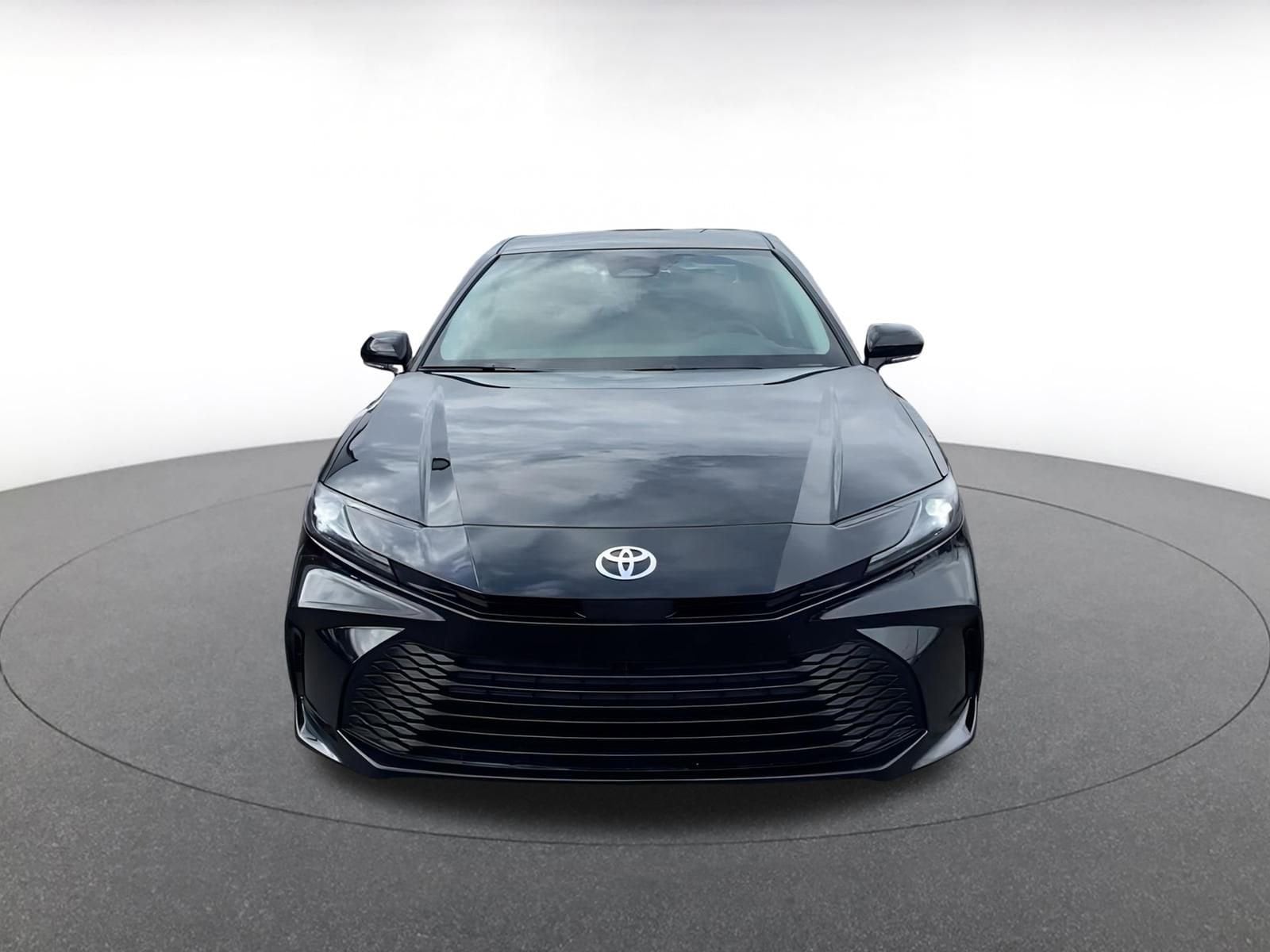 Thumbnail: 2025 Toyota Camry - 4