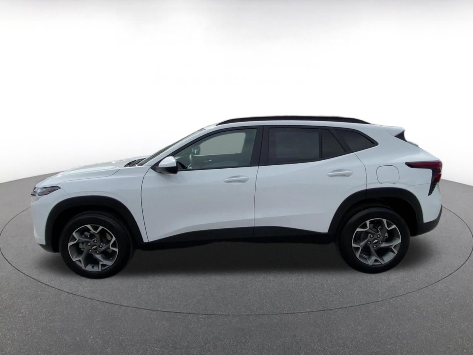 Thumbnail: 2025 Chevrolet Trax - 9