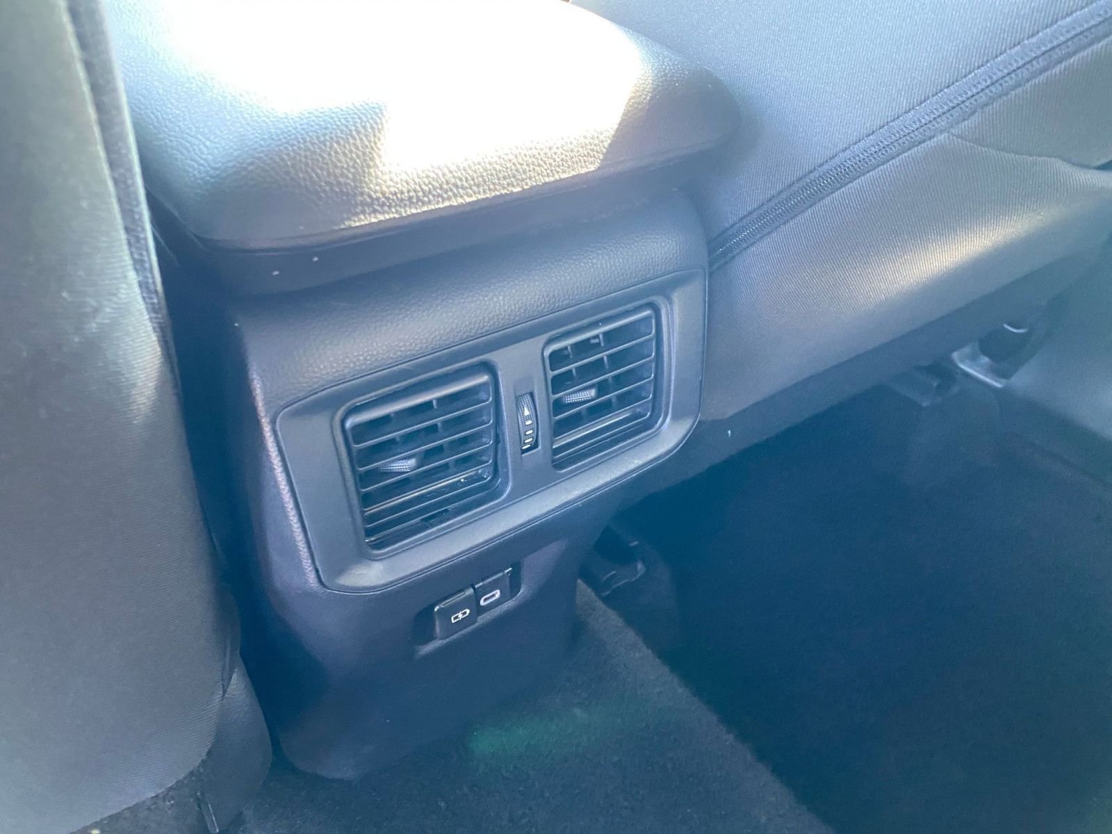 Thumbnail: 2025 Toyota RAV4 - 24