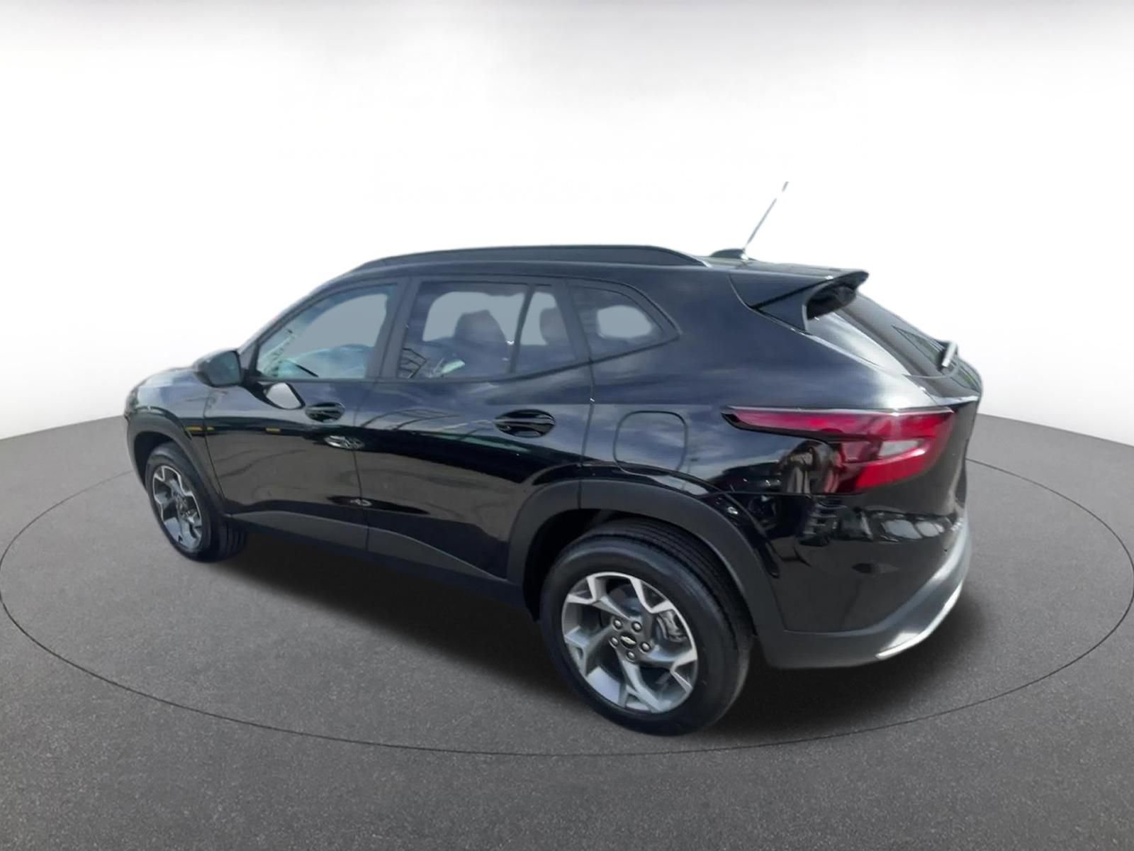 Thumbnail: 2025 Chevrolet Trax - 10