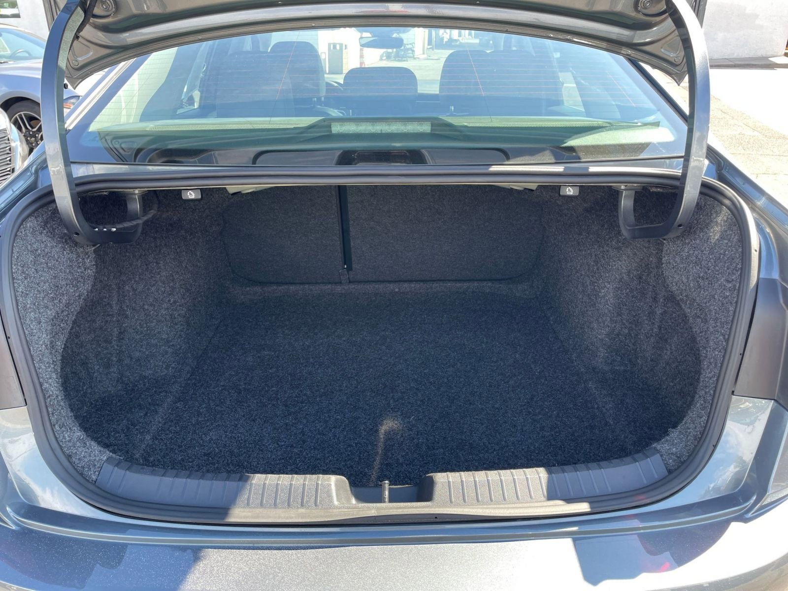 Thumbnail: 2025 Volkswagen Jetta - 31