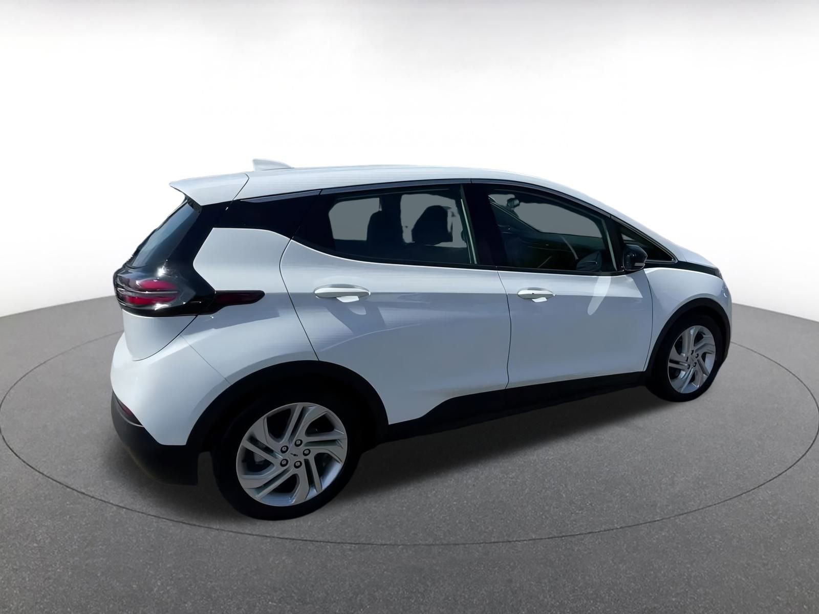 Thumbnail: 2023 Chevrolet Bolt EV - 15