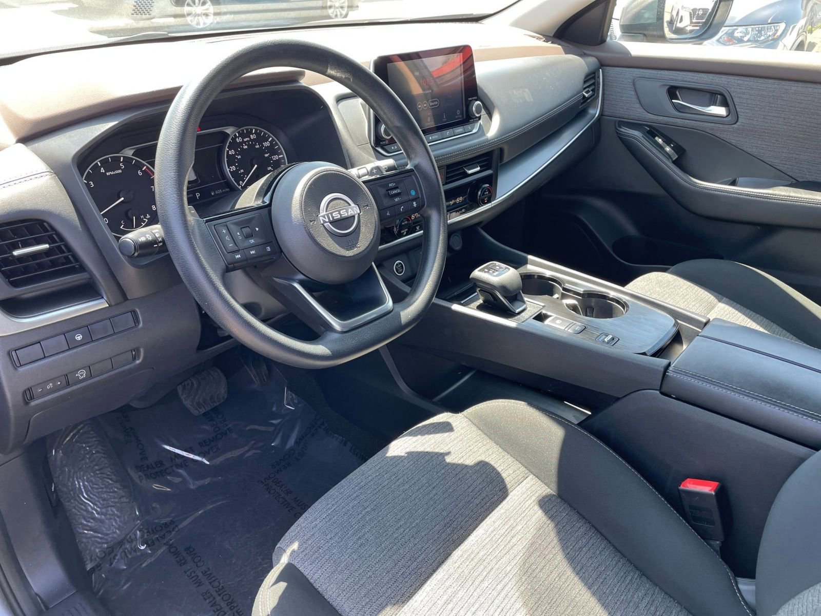2023 Nissan Rogue SV 28