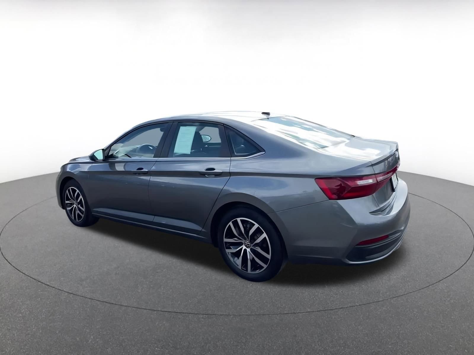 Thumbnail: 2025 Volkswagen Jetta - 10