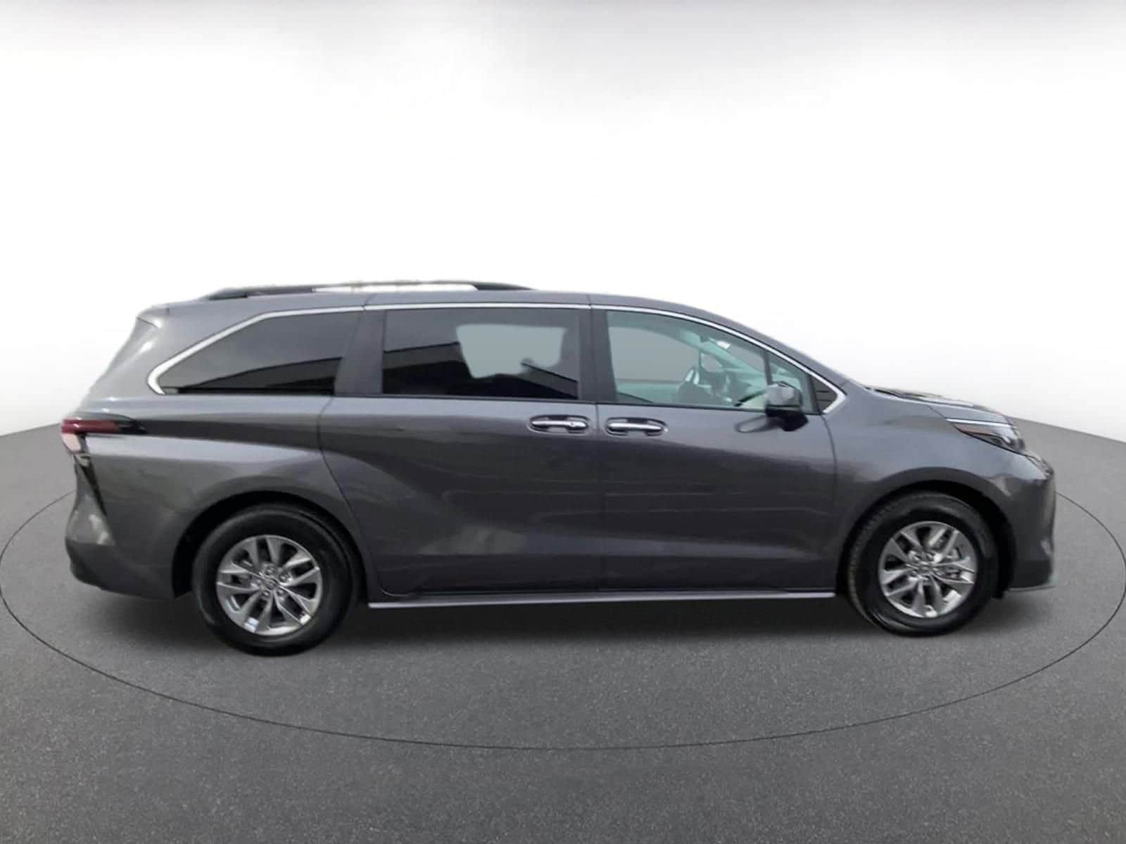 Thumbnail: 2025 Toyota Sienna - 16