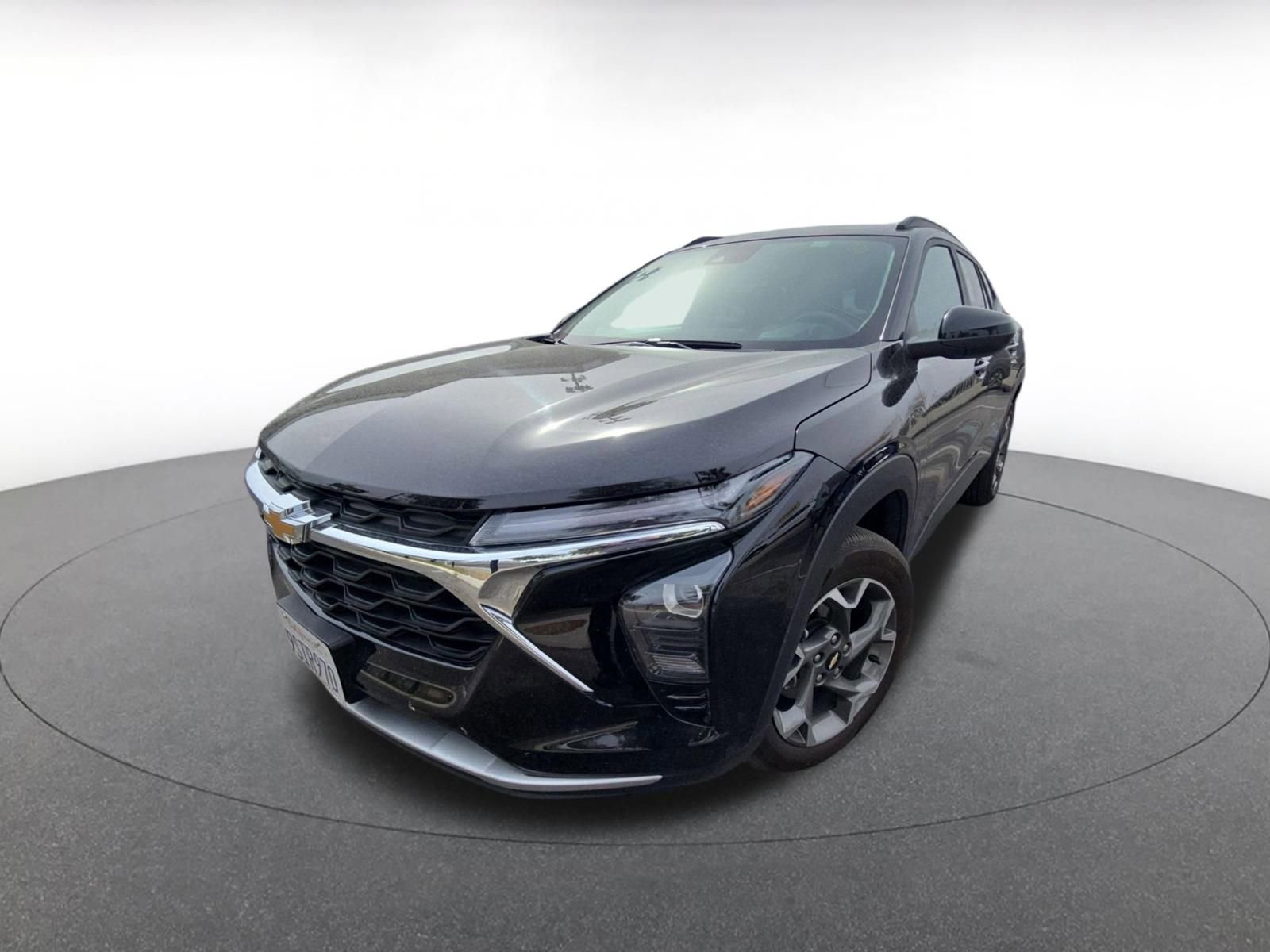 Thumbnail: 2025 Chevrolet Trax - 4