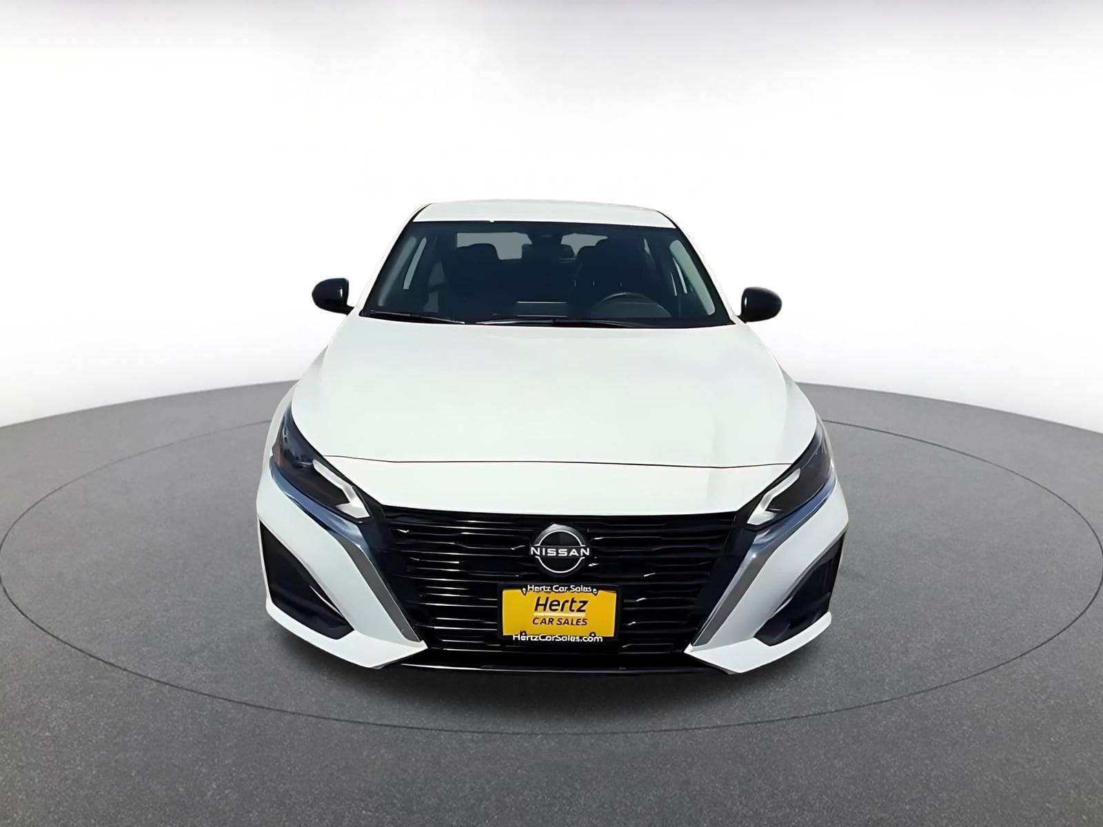 Thumbnail: 2025 Nissan Altima - 4