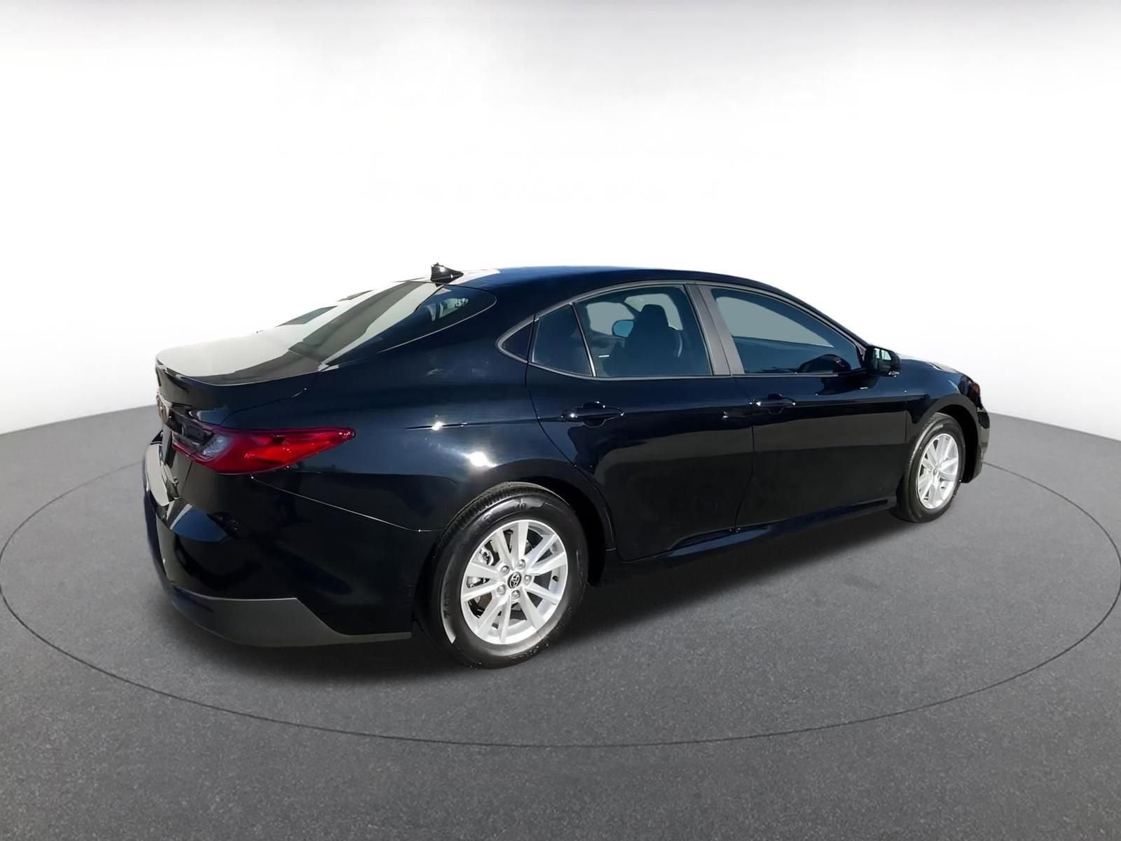 Thumbnail: 2025 Toyota Camry - 15