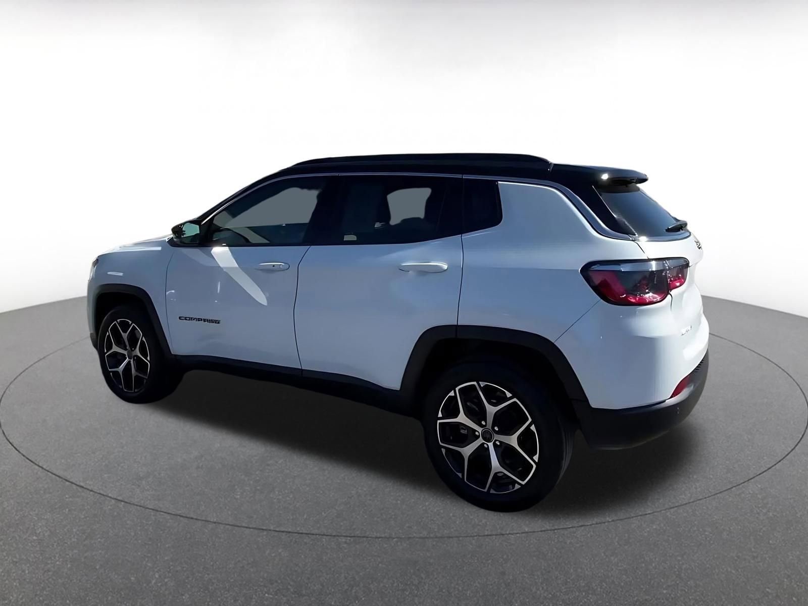 Thumbnail: 2025 Jeep Compass - 11