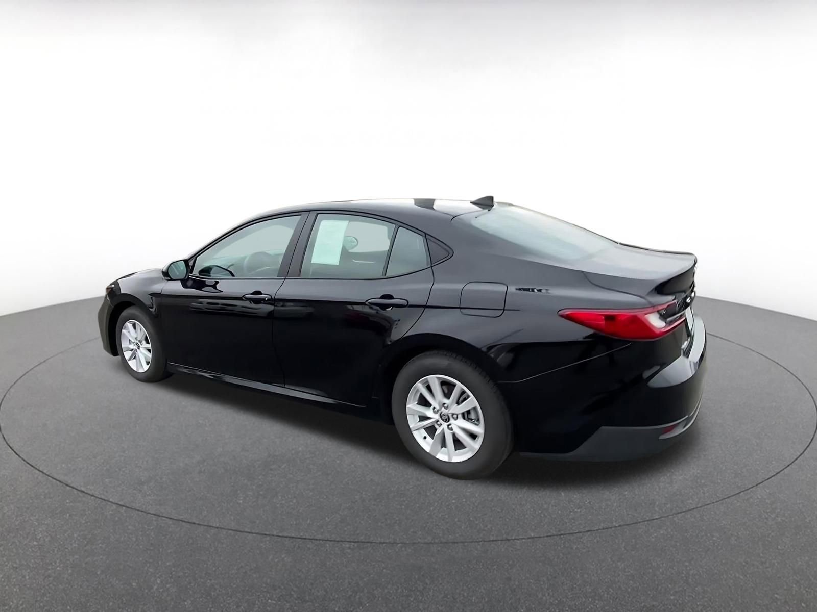 Thumbnail: 2025 Toyota Camry - 10