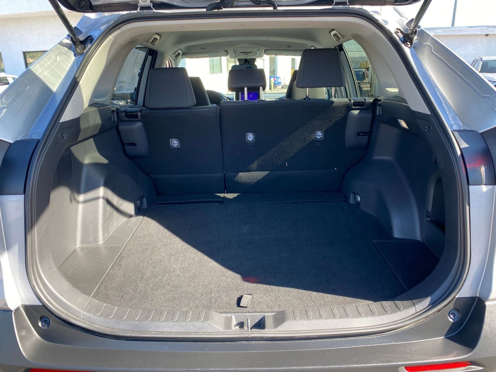 Thumbnail: 2025 Toyota RAV4 - 31