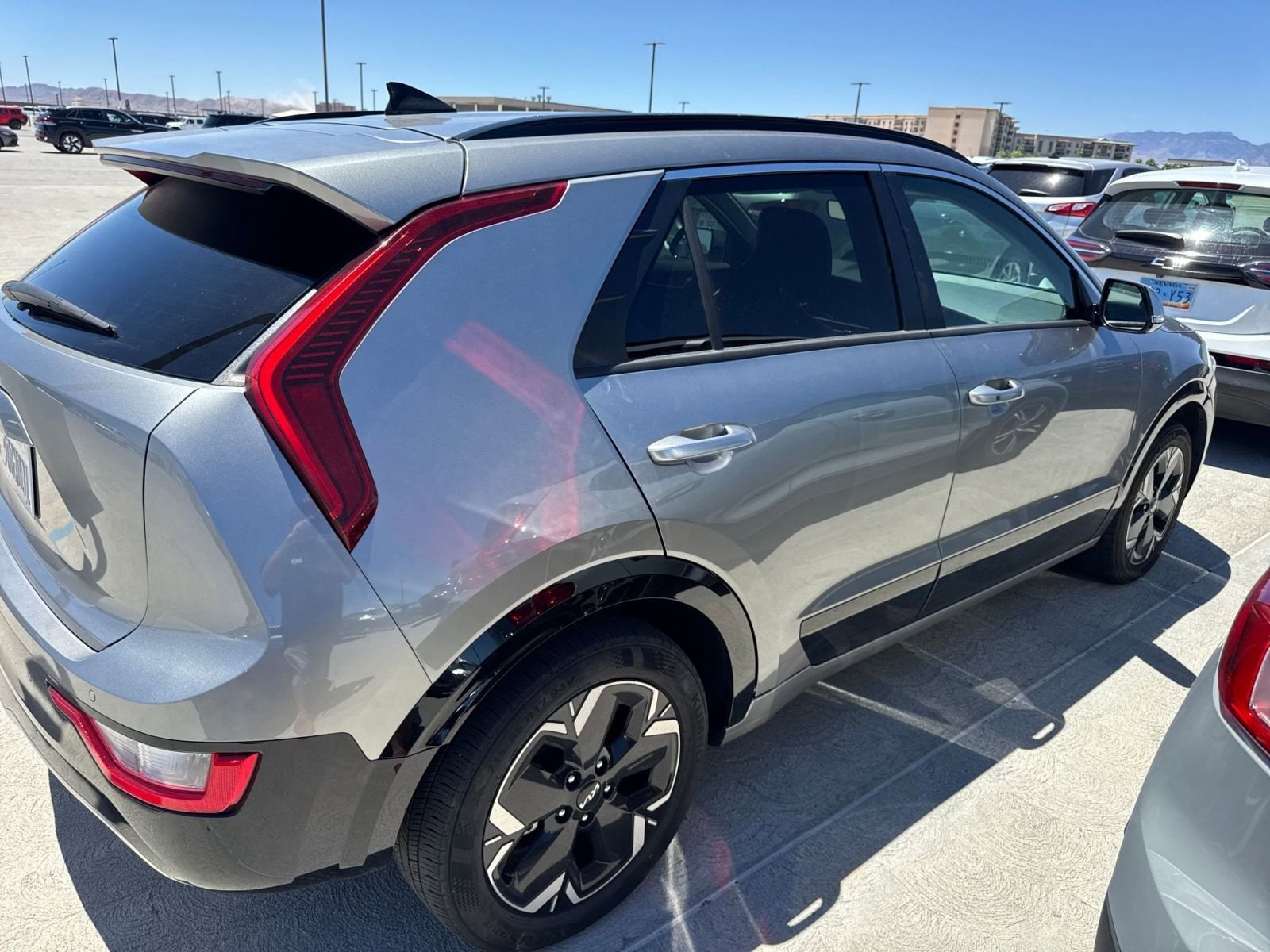 Thumbnail: 2023 Kia Niro - 6