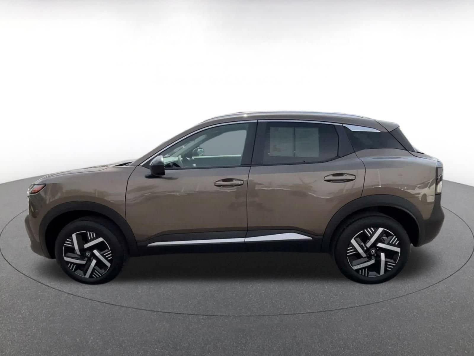 Thumbnail: 2026 Nissan Kicks - 8