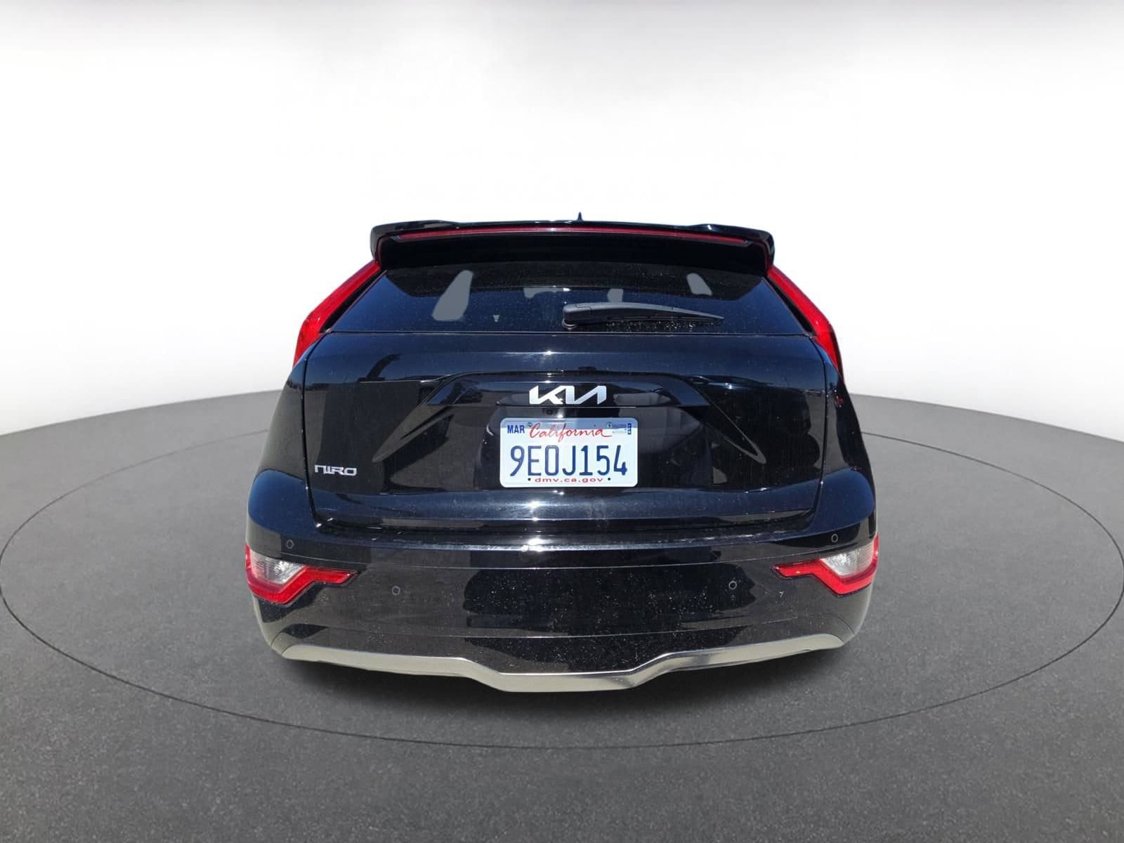 Thumbnail: 2023 Kia Niro - 8