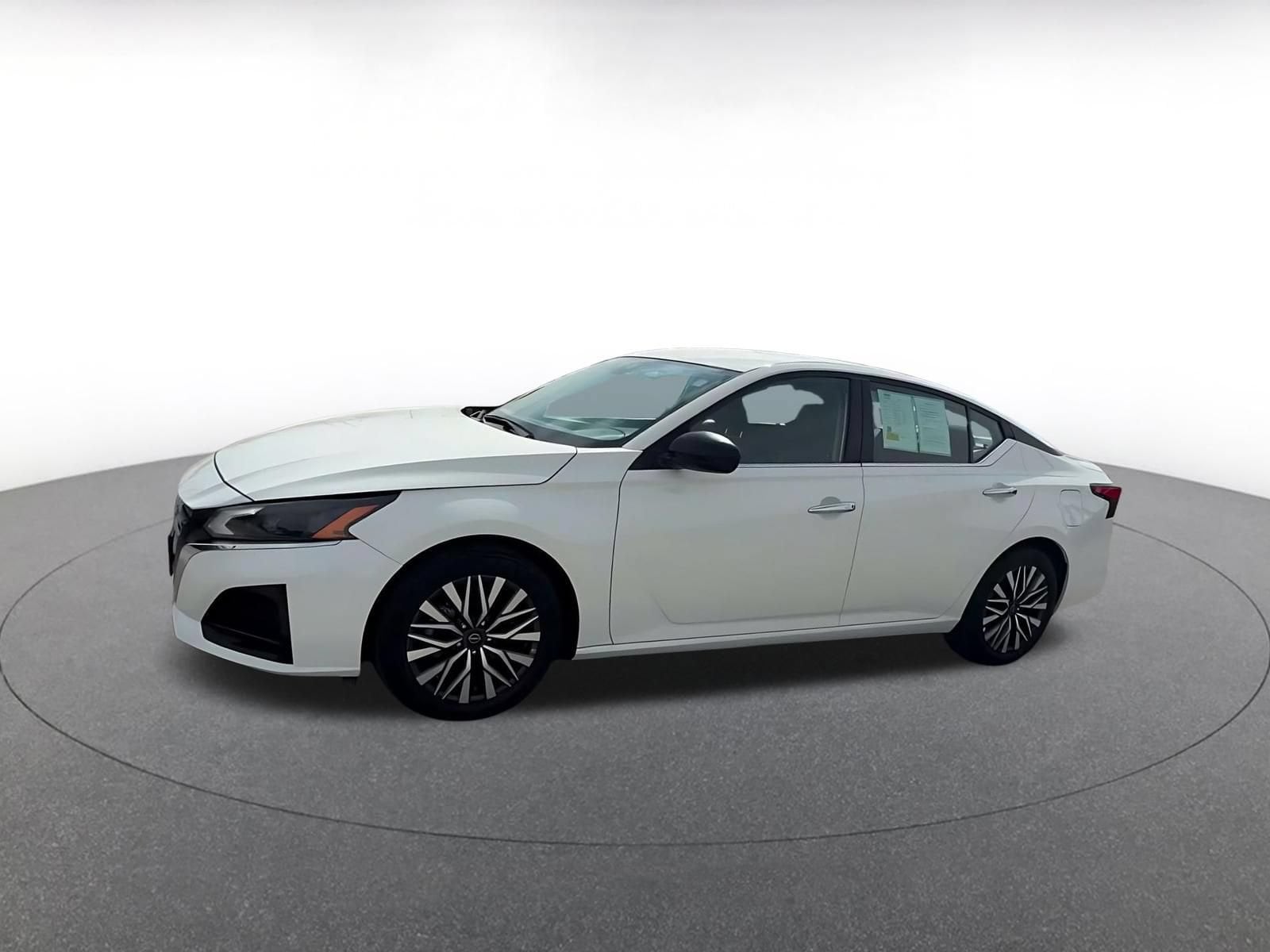 Thumbnail: 2025 Nissan Altima - 8