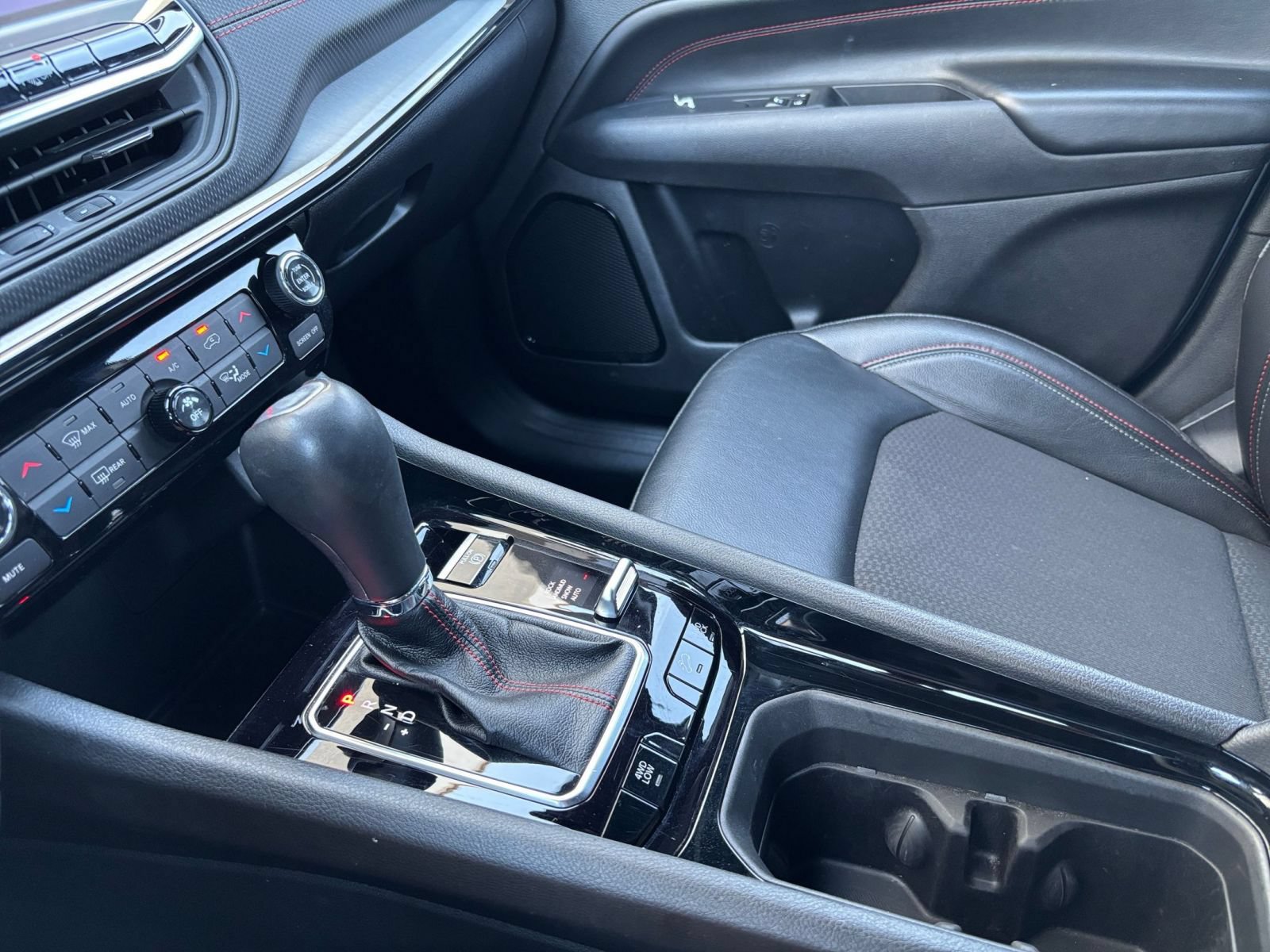 Thumbnail: 2025 Jeep Compass - 35