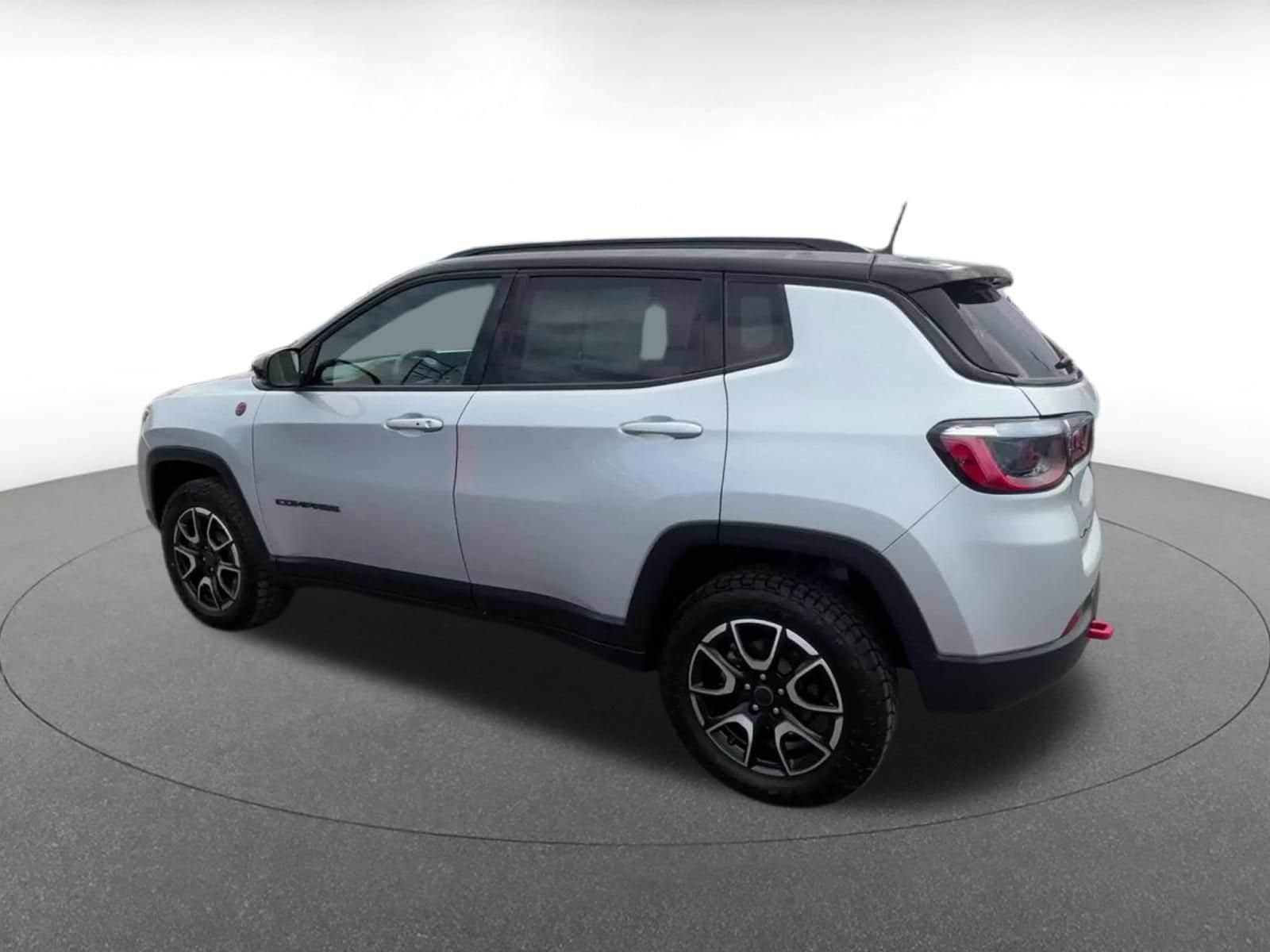 Thumbnail: 2025 Jeep Compass - 10