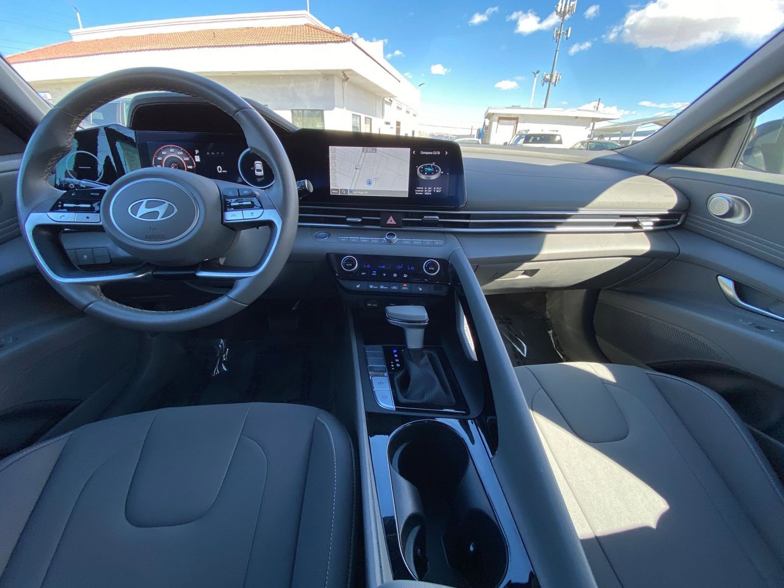 Thumbnail: 2025 Hyundai Elantra - 34