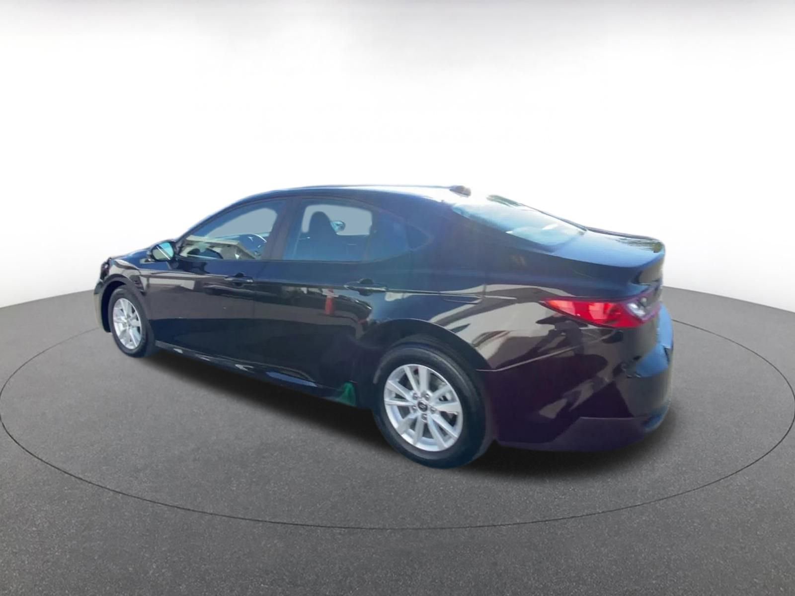 Thumbnail: 2025 Toyota Camry - 10