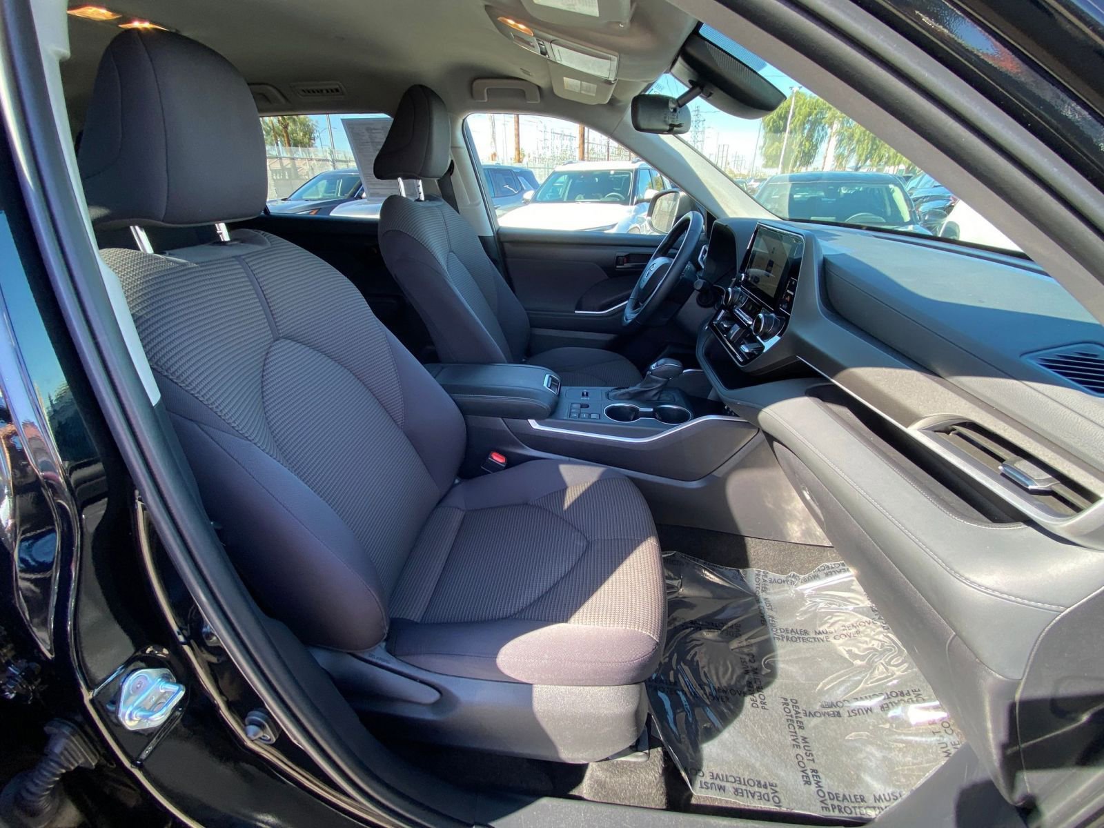 Thumbnail: 2025 Toyota Highlander - 28