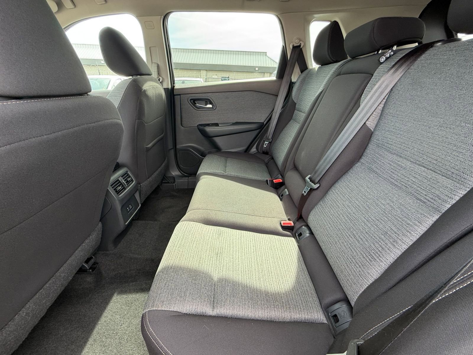 Thumbnail: 2023 Nissan Rogue - 27