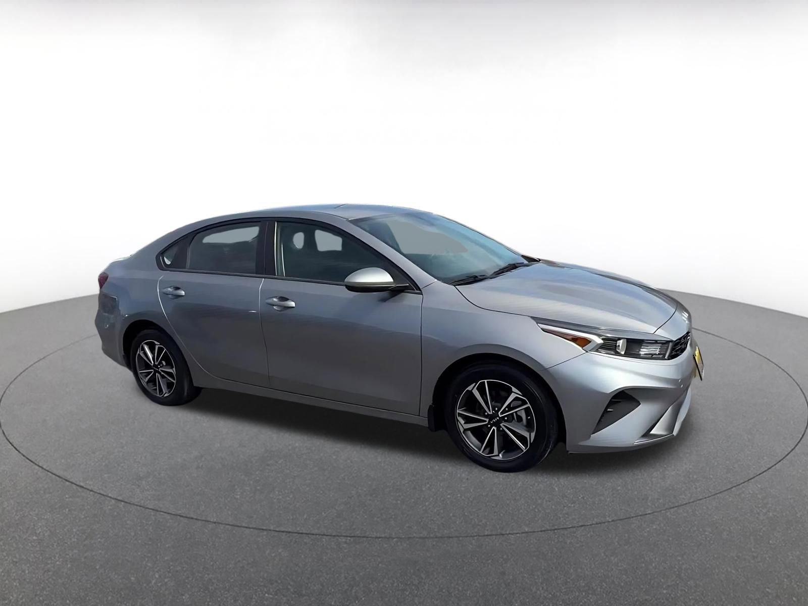 Thumbnail: 2023 Kia Forte - 2