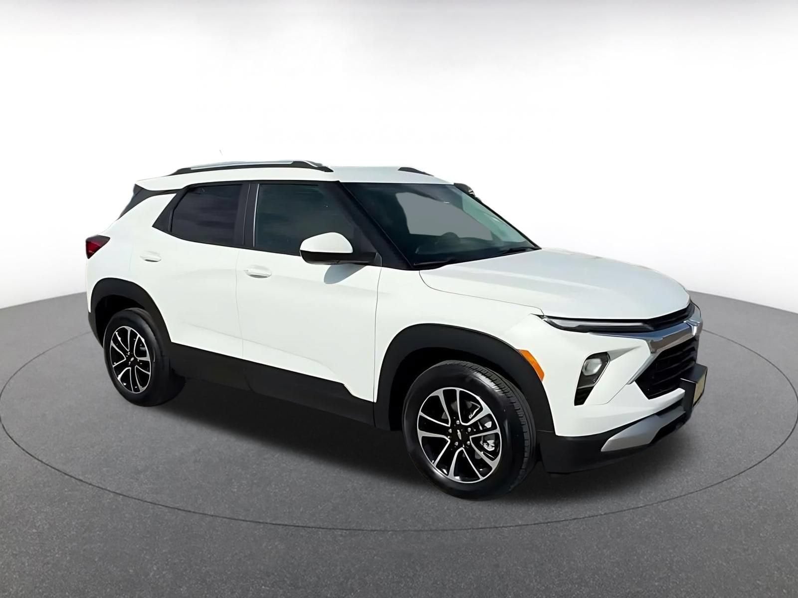 Thumbnail: 2025 Chevrolet TrailBlazer - 2