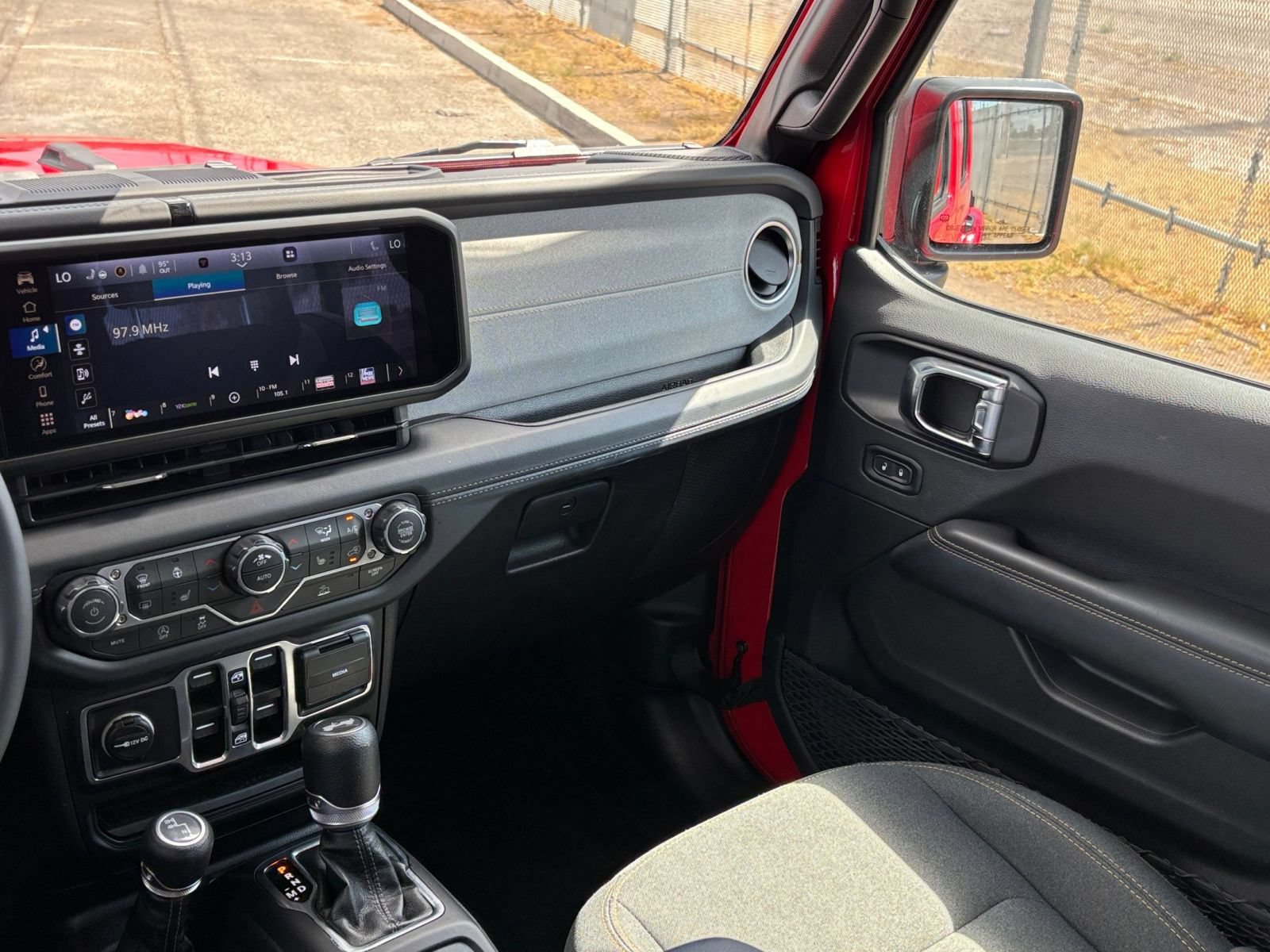 Thumbnail: 2025 Jeep Wrangler - 34