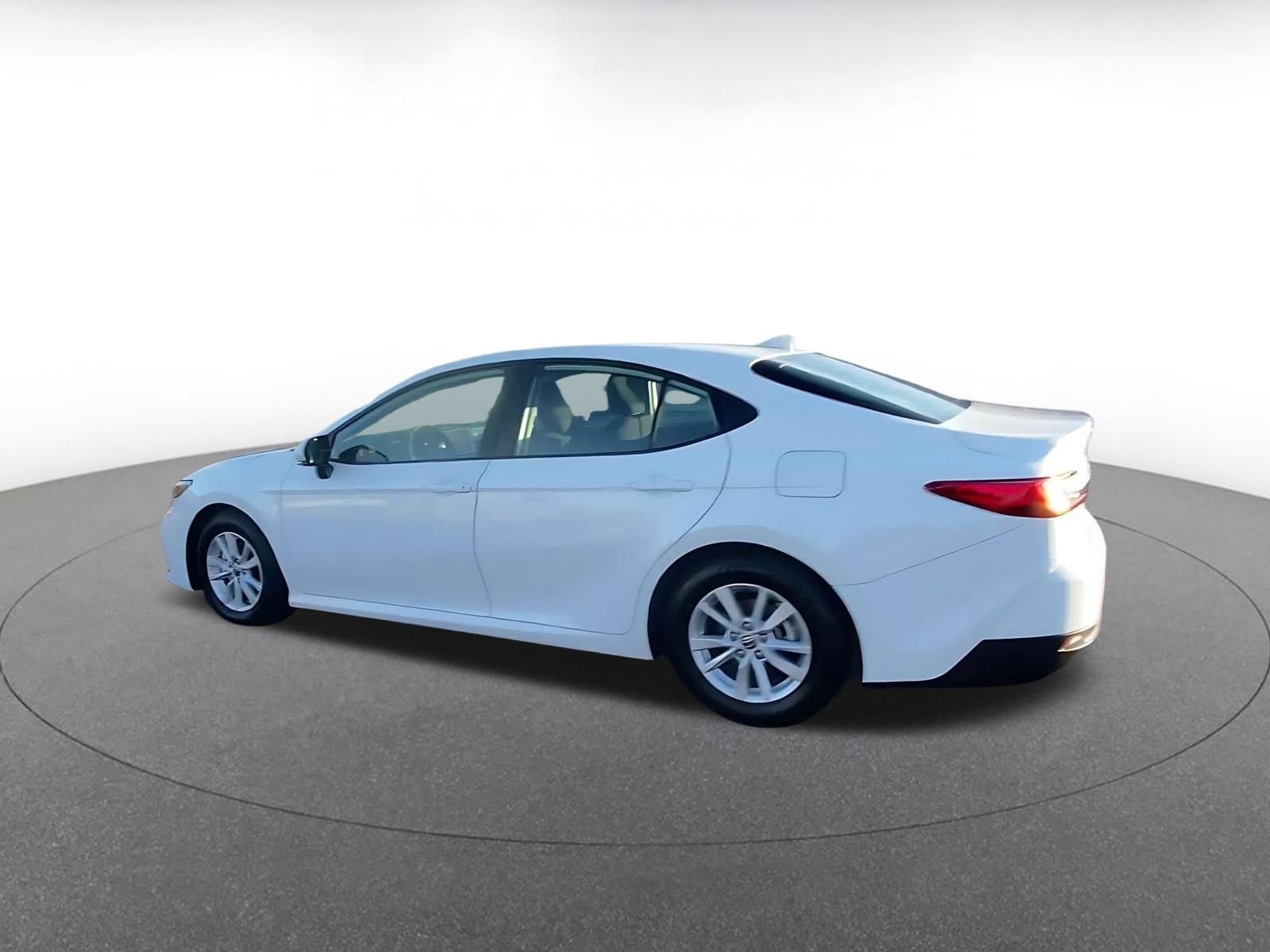 Thumbnail: 2025 Toyota Camry - 10