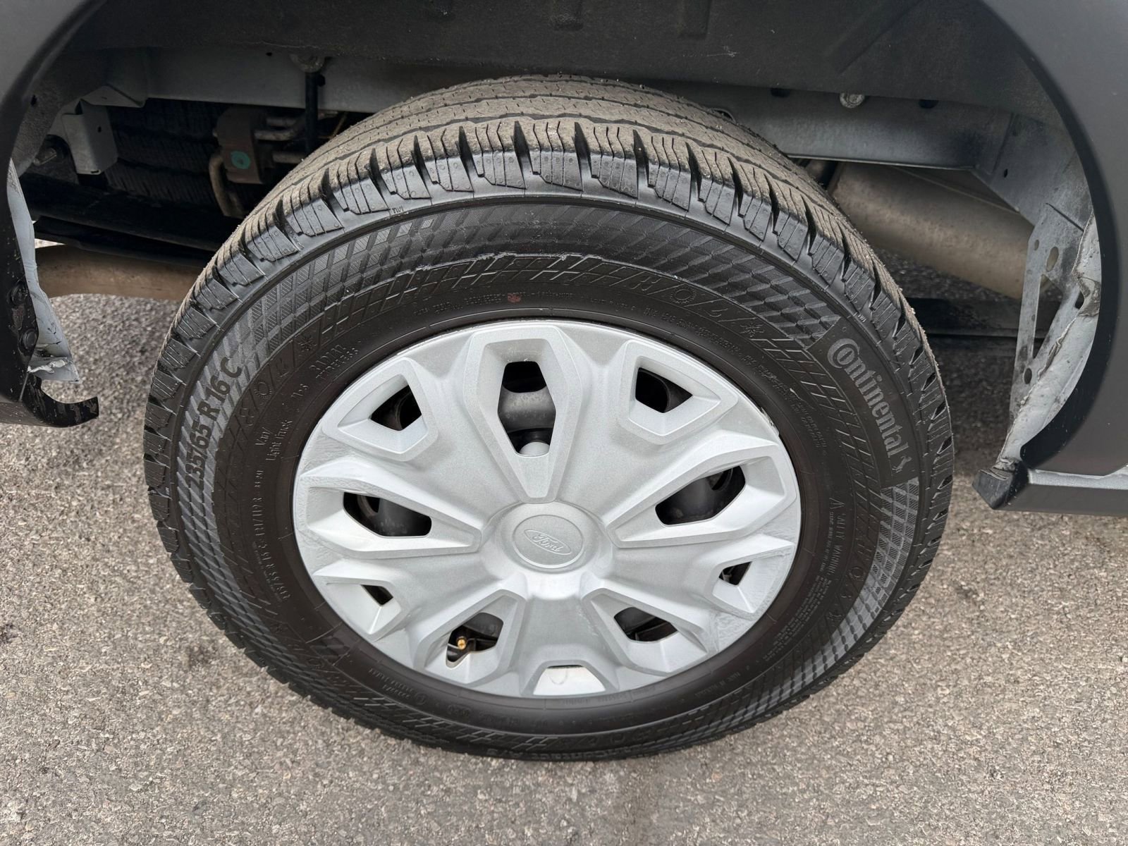 Thumbnail: 2024 Ford Econoline - 28