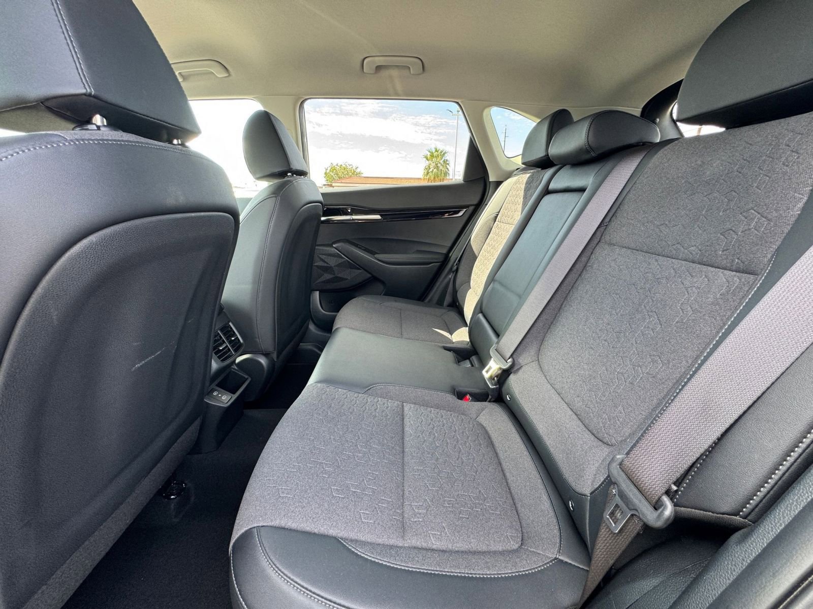 Thumbnail: 2025 Kia Seltos - 23