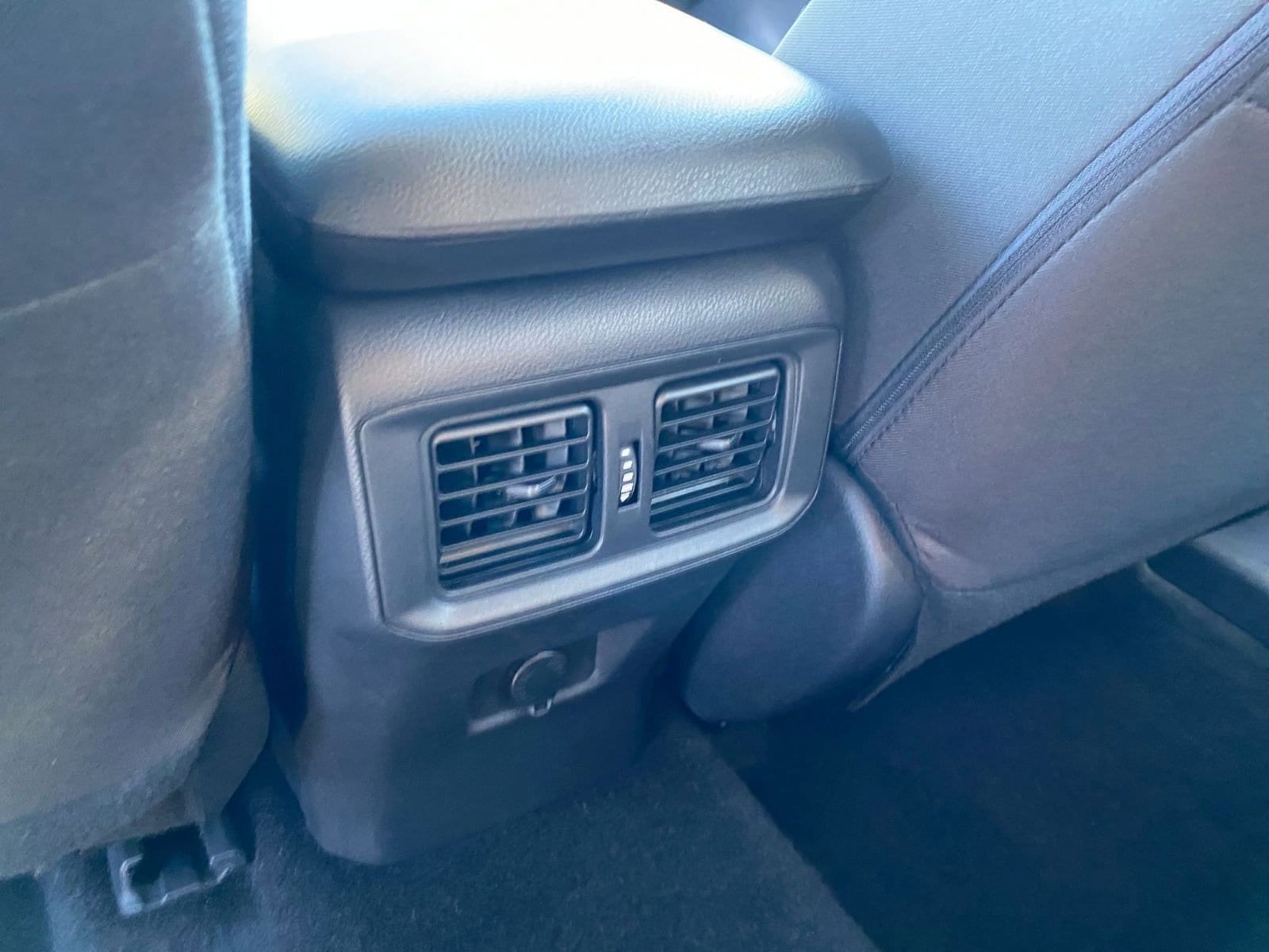 Thumbnail: 2025 Toyota RAV4 - 24