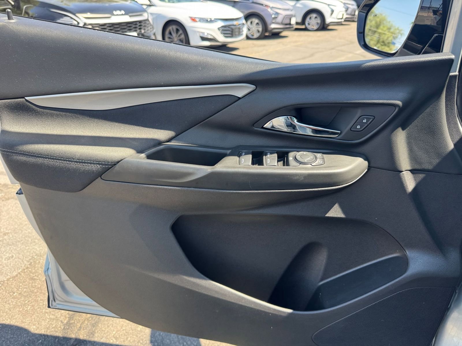 Thumbnail: 2023 Chevrolet Bolt EV - 24