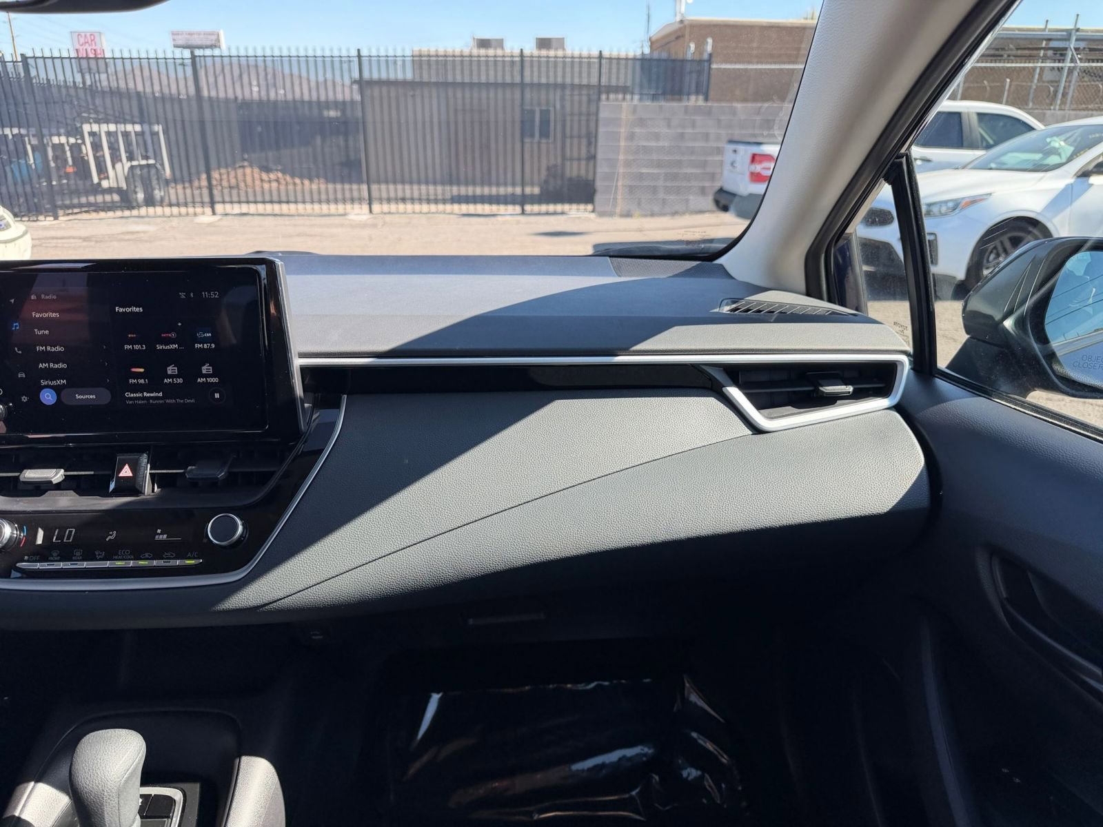 Thumbnail: 2025 Toyota Corolla - 33