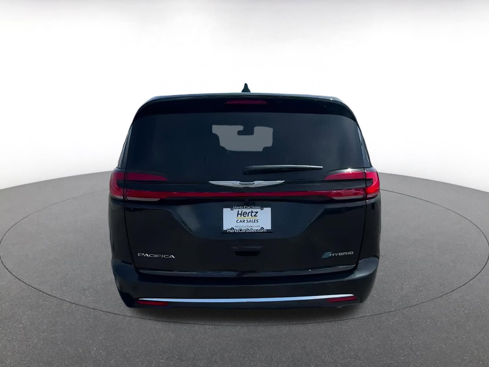 Thumbnail: 2023 Chrysler Pacifica - 12
