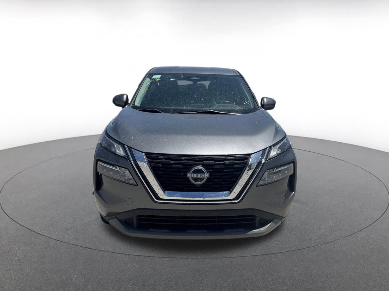 2023 Nissan Rogue SV 2