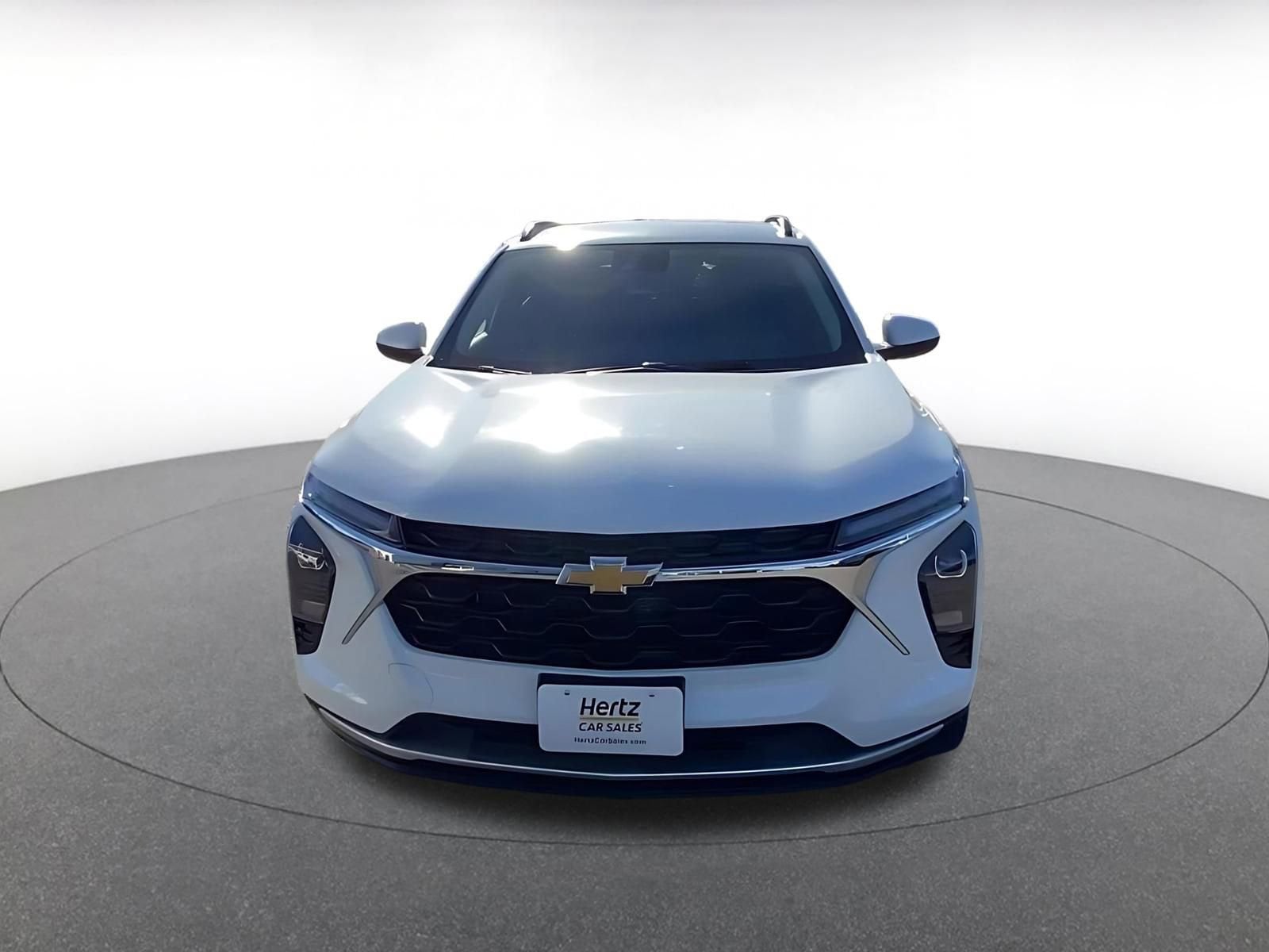 Thumbnail: 2025 Chevrolet Trax - 4