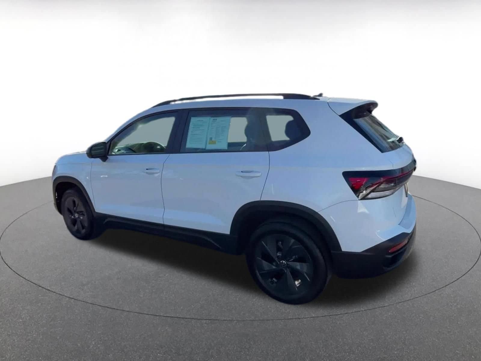 Thumbnail: 2026 Volkswagen Taos - 8