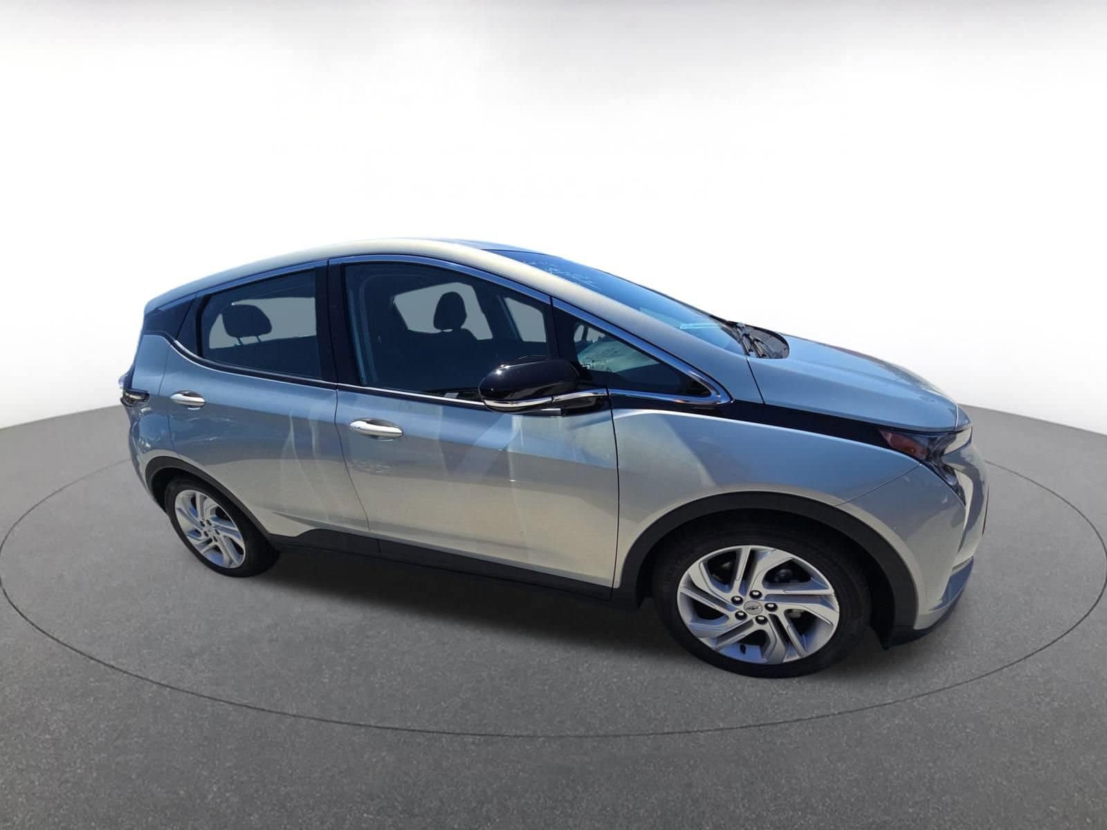 Thumbnail: 2023 Chevrolet Bolt EV - 2