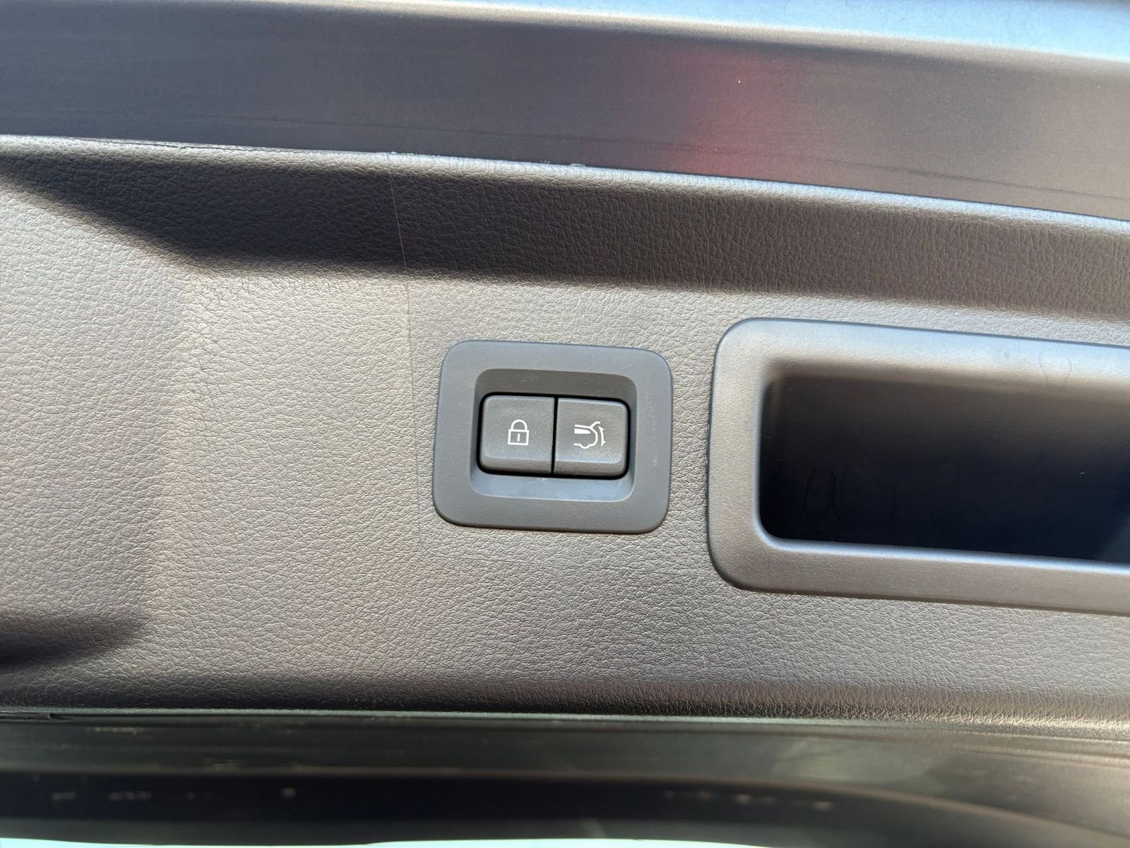 Thumbnail: 2025 Mazda CX-50 - 23