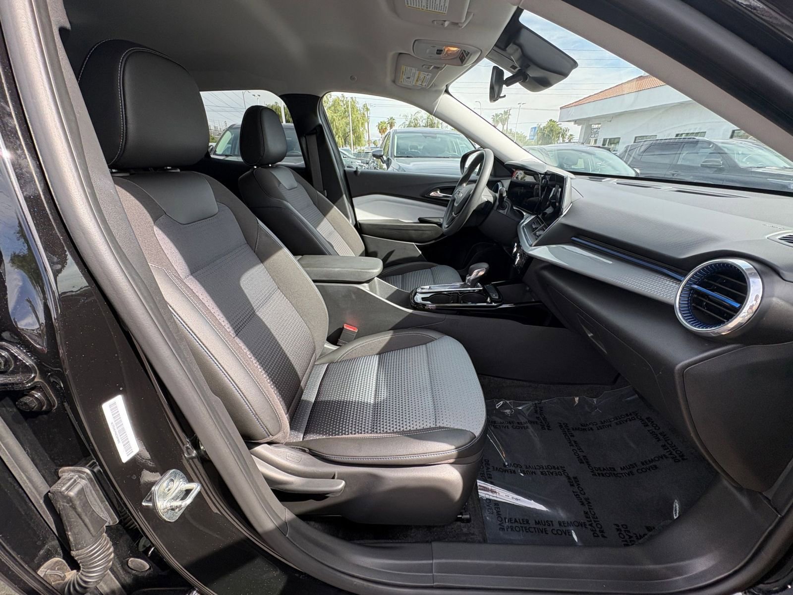 Thumbnail: 2025 Chevrolet Trax - 25